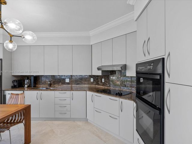 19111 Collins Ave 1406, Sunny Isles Beach, FL 33160