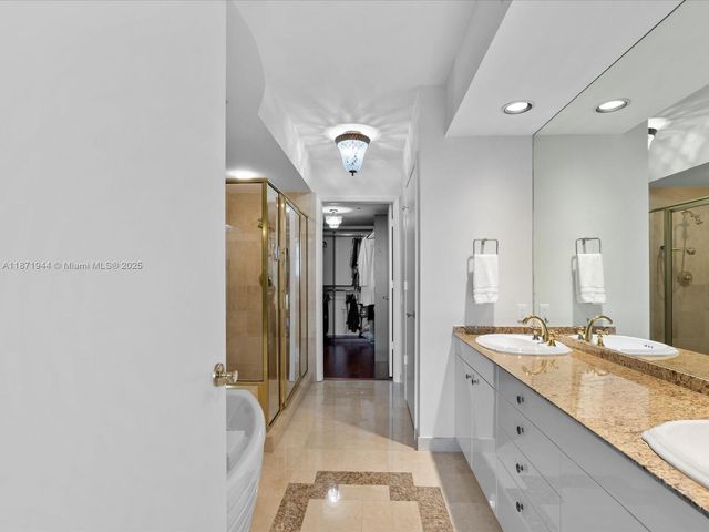 19111 Collins Ave 1406, Sunny Isles Beach, FL 33160