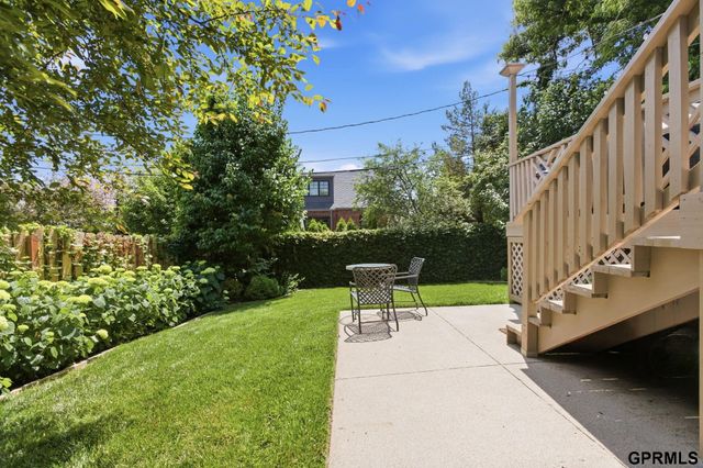5911 Pierce Street, Omaha, NE 68106