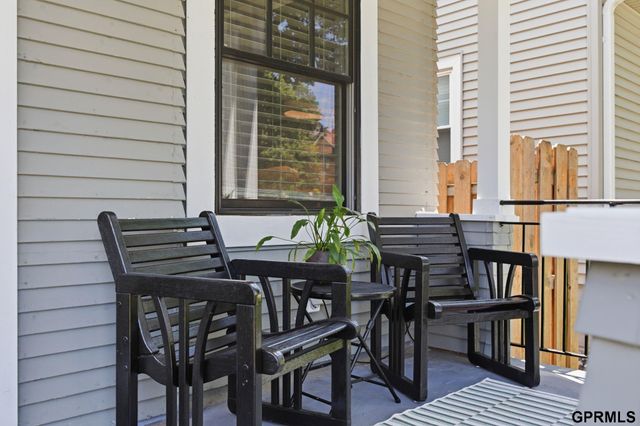 5911 Pierce Street, Omaha, NE 68106