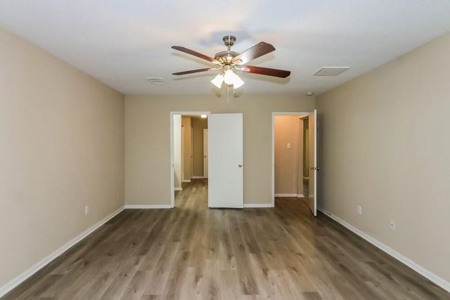 10902 Ivy Park, Houston, TX 77075