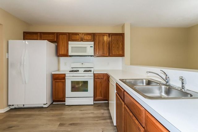 10902 Ivy Park, Houston, TX 77075