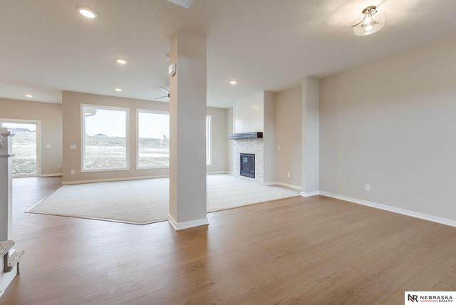 11008 N 172 Street, Bennington, NE 68007