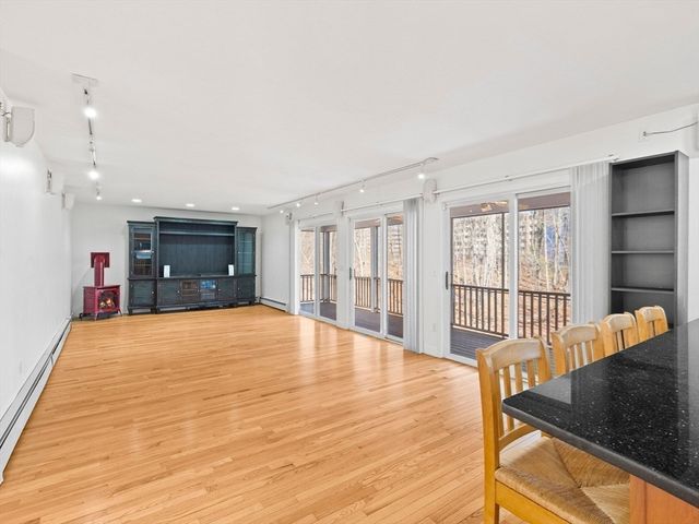 45 Gates St, Framingham, MA 01702