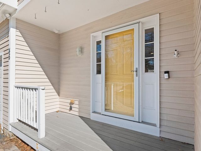 45 Gates St, Framingham, MA 01702