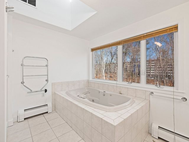 45 Gates St, Framingham, MA 01702