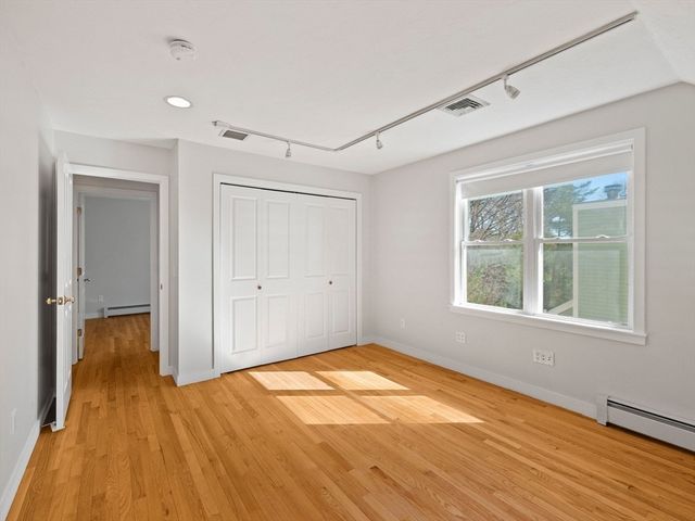 45 Gates St, Framingham, MA 01702