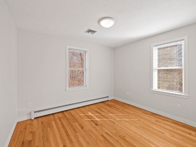 45 Gates St, Framingham, MA 01702