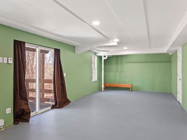 45 Gates St, Framingham, MA 01702