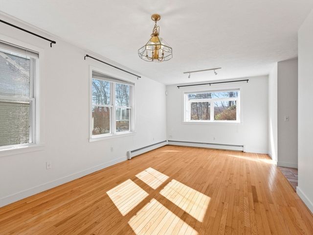 45 Gates St, Framingham, MA 01702