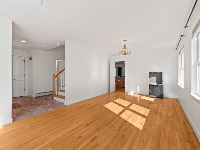 45 Gates St, Framingham, MA 01702