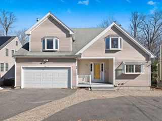 45 Gates St, Framingham, MA 01702