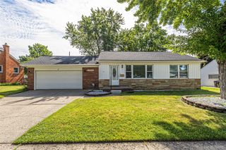 19044 Norwich Road, Livonia, MI 48152