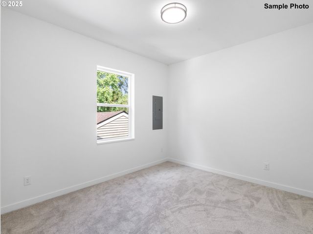3843 N Willis Blvd 3, Portland, OR 97217
