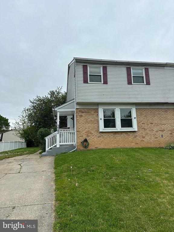 Image 1 of property listing at 323 CHIMNEY OAK DR, Joppa, MD 21085