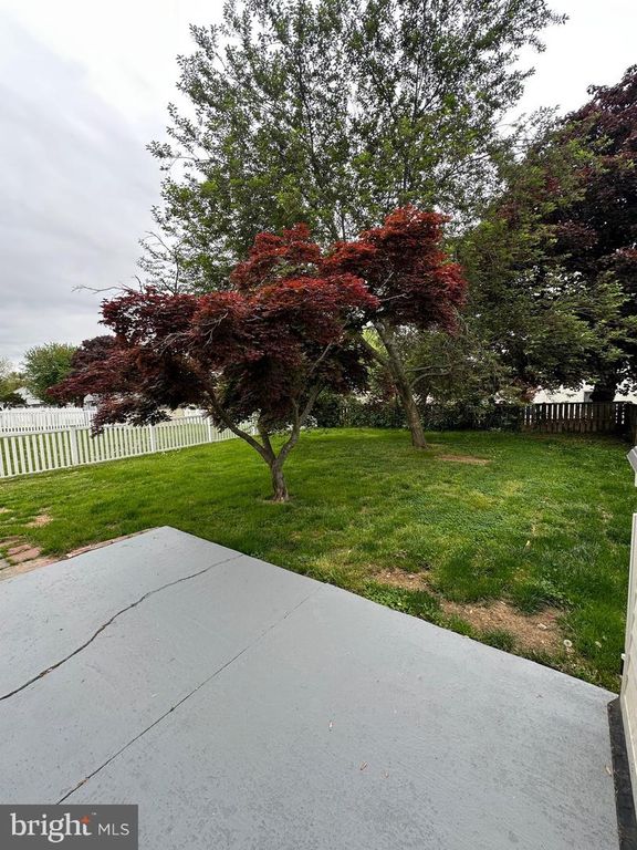Image 16 of property listing at 323 CHIMNEY OAK DR, Joppa, MD 21085