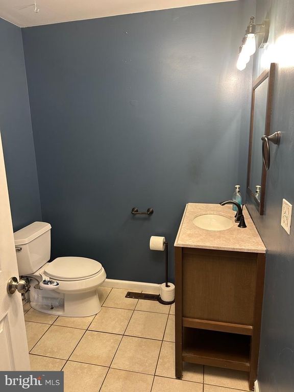 Image 7 of property listing at 323 CHIMNEY OAK DR, Joppa, MD 21085
