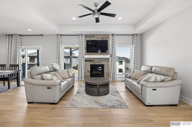 19904 Briar Street, Gretna, NE 68028