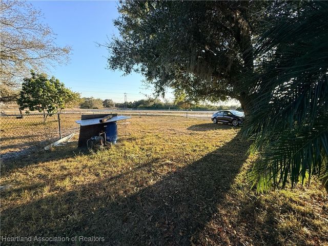 1330 Sr 70 E, Lake Placid, FL 33852