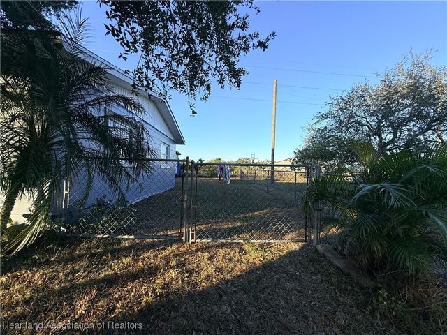 1330 Sr 70 E, Lake Placid, FL 33852