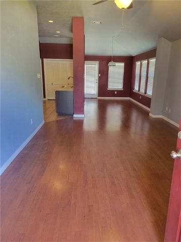 924 Windmeadows Drive, College Station, TX 77845