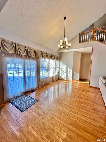 1 Valevue Acres Drive, Jacksonville, IL 62650