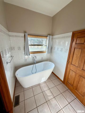 1 Valevue Acres Drive, Jacksonville, IL 62650