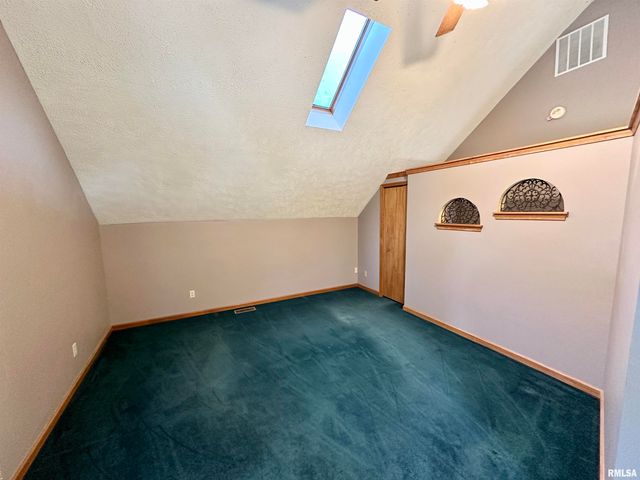 1 Valevue Acres Drive, Jacksonville, IL 62650