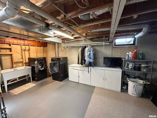 1 Valevue Acres Drive, Jacksonville, IL 62650