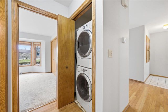 W178N9743 Riversbend CIRCLE W, Germantown, WI 53022