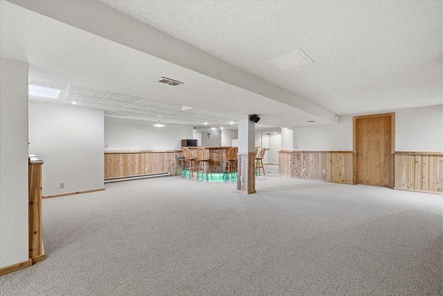 W178N9743 Riversbend CIRCLE W, Germantown, WI 53022