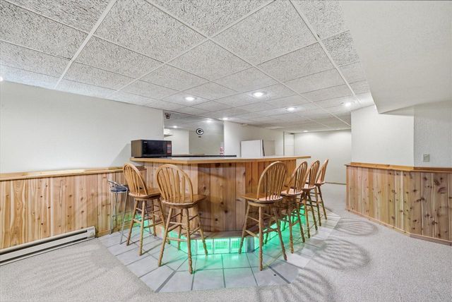 W178N9743 Riversbend CIRCLE W, Germantown, WI 53022