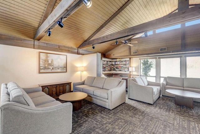 W178N9743 Riversbend CIRCLE W, Germantown, WI 53022