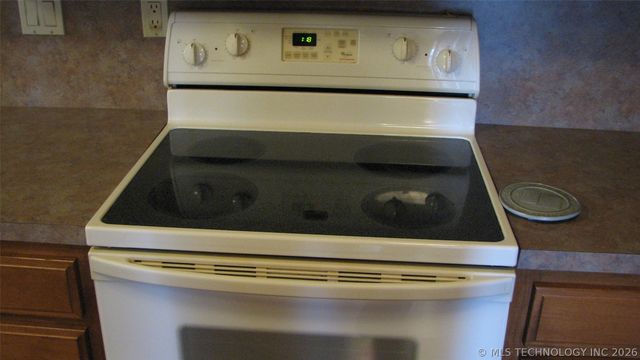 328 S Fairland Avenue, Coweta, OK 74429