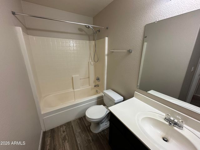 3057 W CAT BALUE Drive, Phoenix, AZ 85027