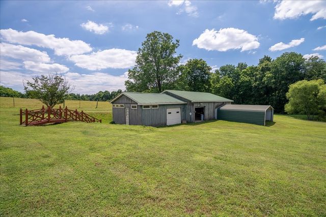 612 Clax Branch Rd, Loretto, TN 38469