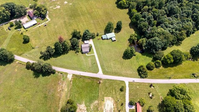 612 Clax Branch Rd, Loretto, TN 38469