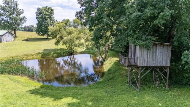 612 Clax Branch Rd, Loretto, TN 38469