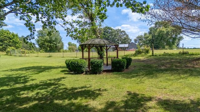 612 Clax Branch Rd, Loretto, TN 38469