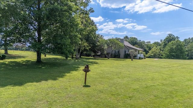 612 Clax Branch Rd, Loretto, TN 38469