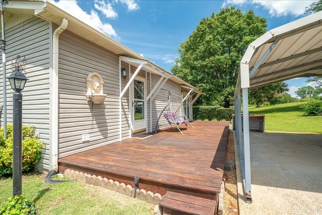 612 Clax Branch Rd, Loretto, TN 38469