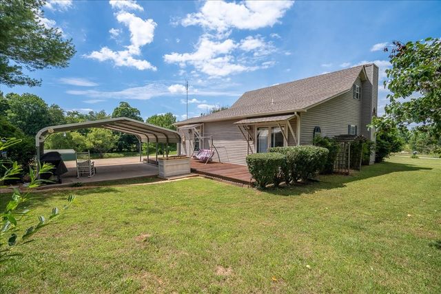 612 Clax Branch Rd, Loretto, TN 38469