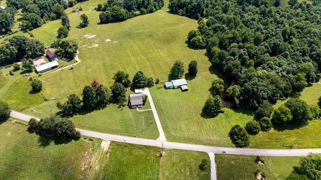 612 Clax Branch Rd, Loretto, TN 38469