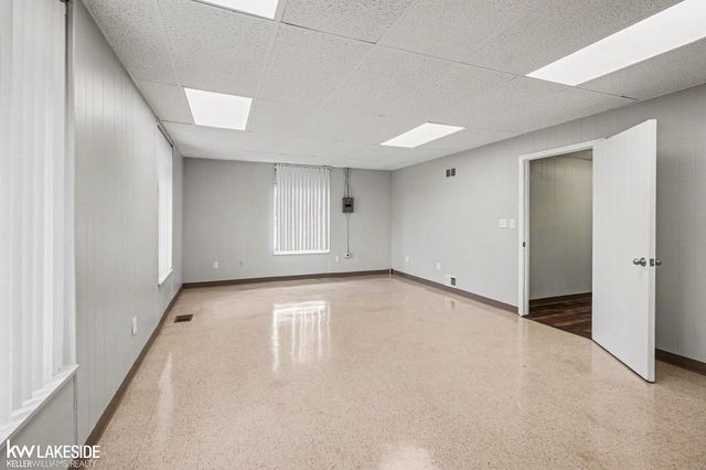 37520 S Gratiot Avenue, Clinton Township, MI 48036