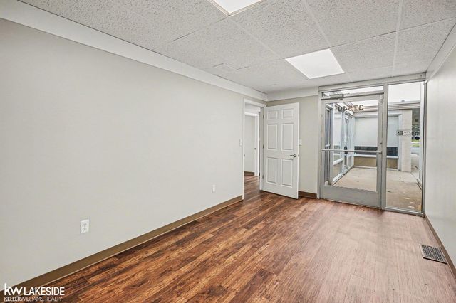 37520 S Gratiot Avenue, Clinton Township, MI 48036