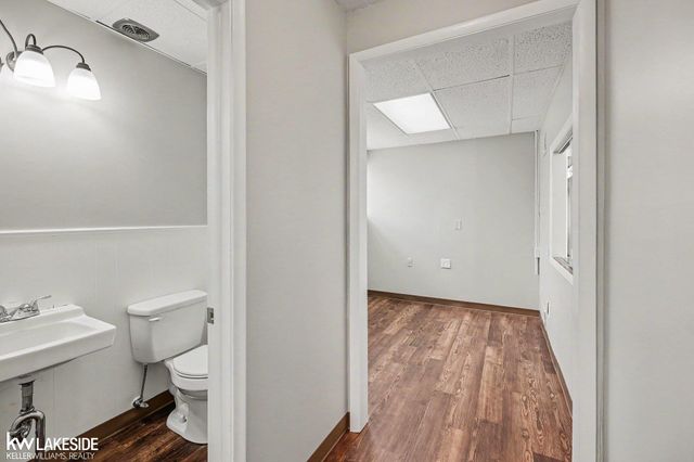 37520 S Gratiot Avenue, Clinton Township, MI 48036