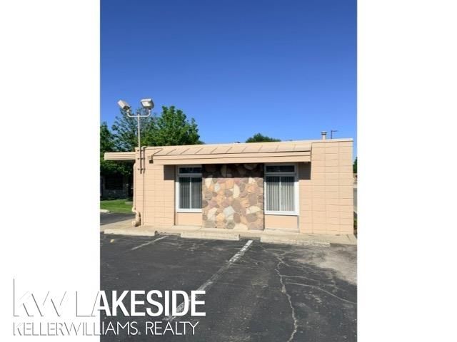 37520 S Gratiot Avenue, Clinton Township, MI 48036
