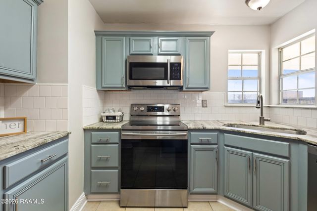 102 Pear Tree Circle, Broussard, LA 70518