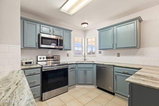 102 Pear Tree Circle, Broussard, LA 70518