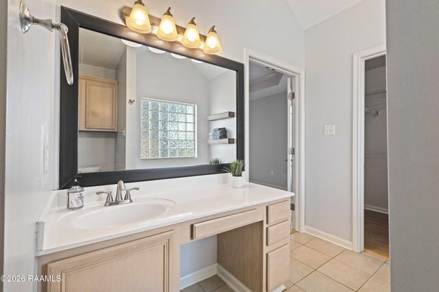 102 Pear Tree Circle, Broussard, LA 70518